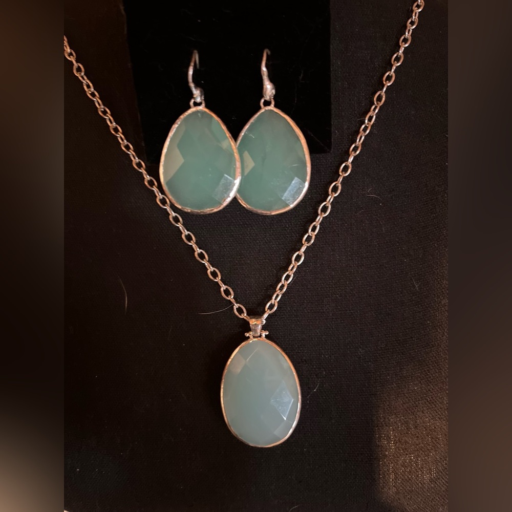 Stella and Dot earrings and necklace
